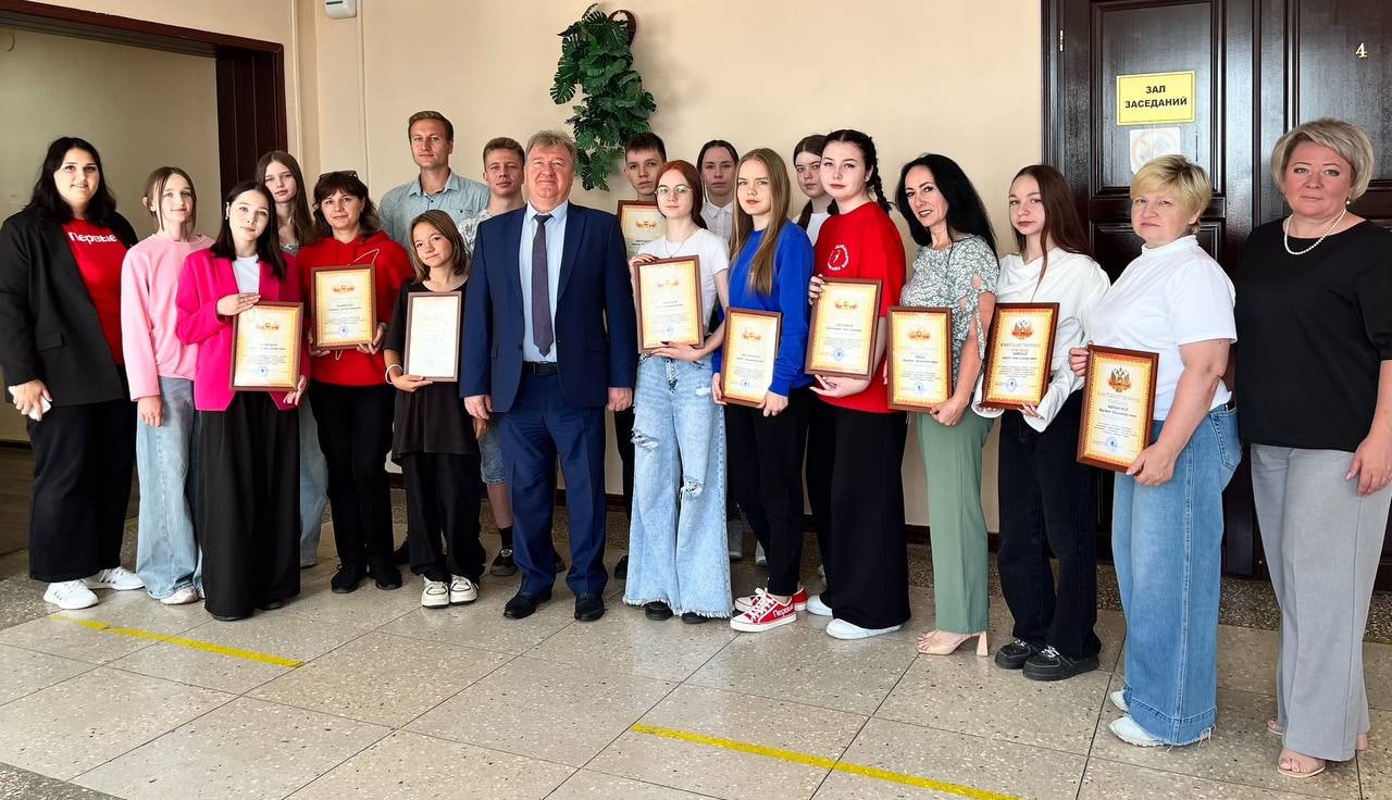 Активисты движения &amp;quot;Первые&amp;quot; встретились с главой района..